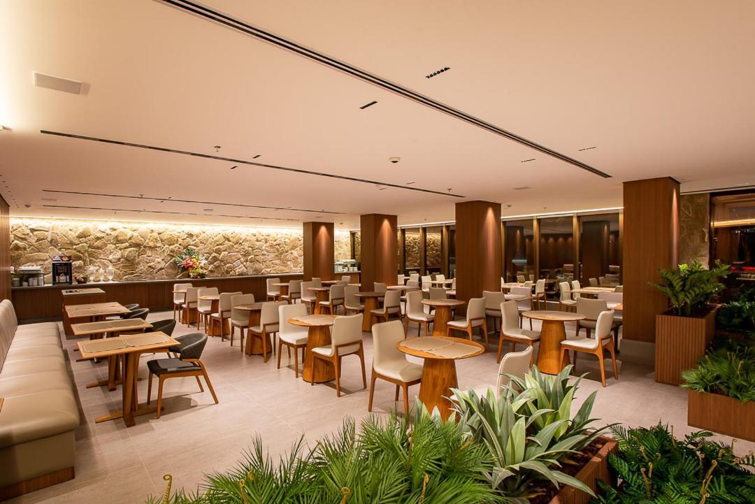 Amazon Aeroporto Hotel กูยาบา ภายนอก รูปภาพ