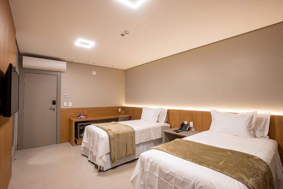 Amazon Aeroporto Hotel กูยาบา ภายนอก รูปภาพ