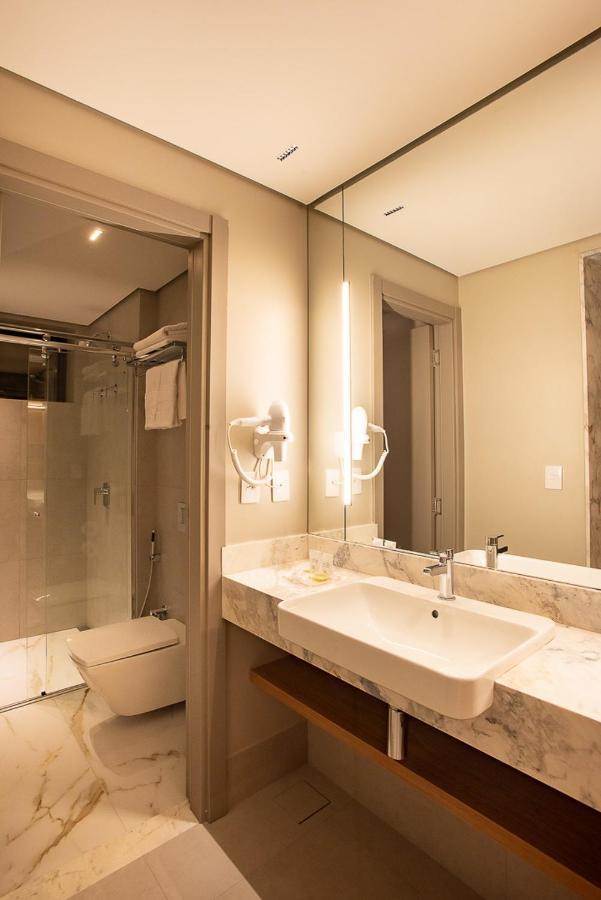 Amazon Aeroporto Hotel กูยาบา ภายนอก รูปภาพ