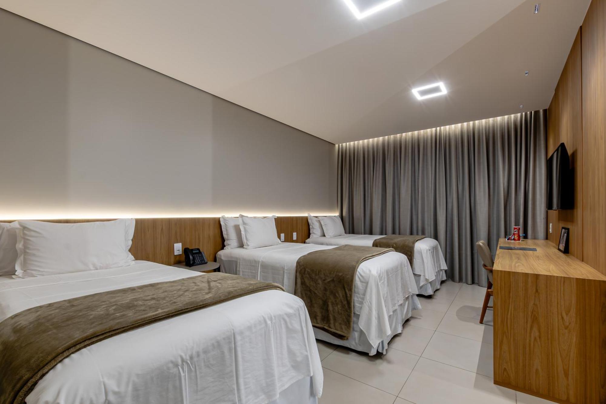 Amazon Aeroporto Hotel กูยาบา ภายนอก รูปภาพ